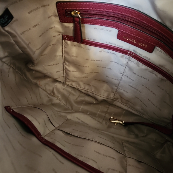 MICHAEL Michael Kors Lydia Large Hobo Bag & Matching Wallet in Mulberry - Picture 3 of 4